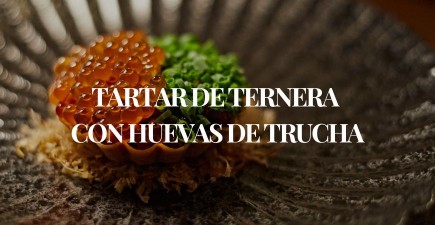 Tartar de ternera Angus negro con huevas de trucha