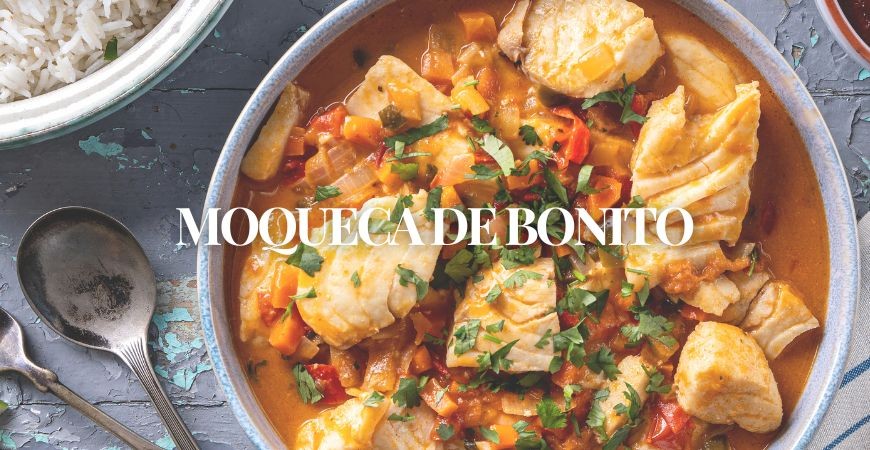 Moqueca de Bonito con tomate, lima y leche de coco